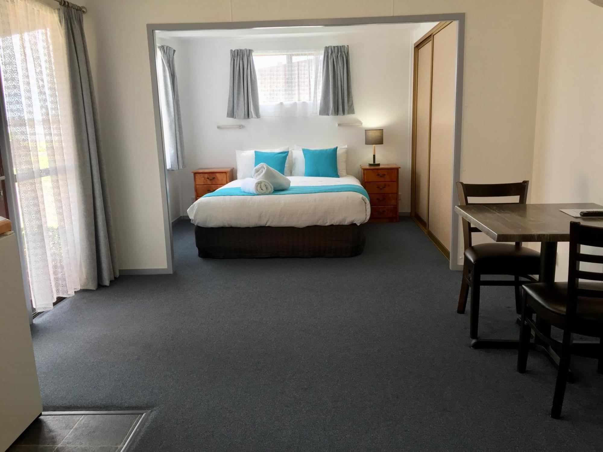 Regatta Point Tavern & Holiday Villas Strahan Dış mekan fotoğraf