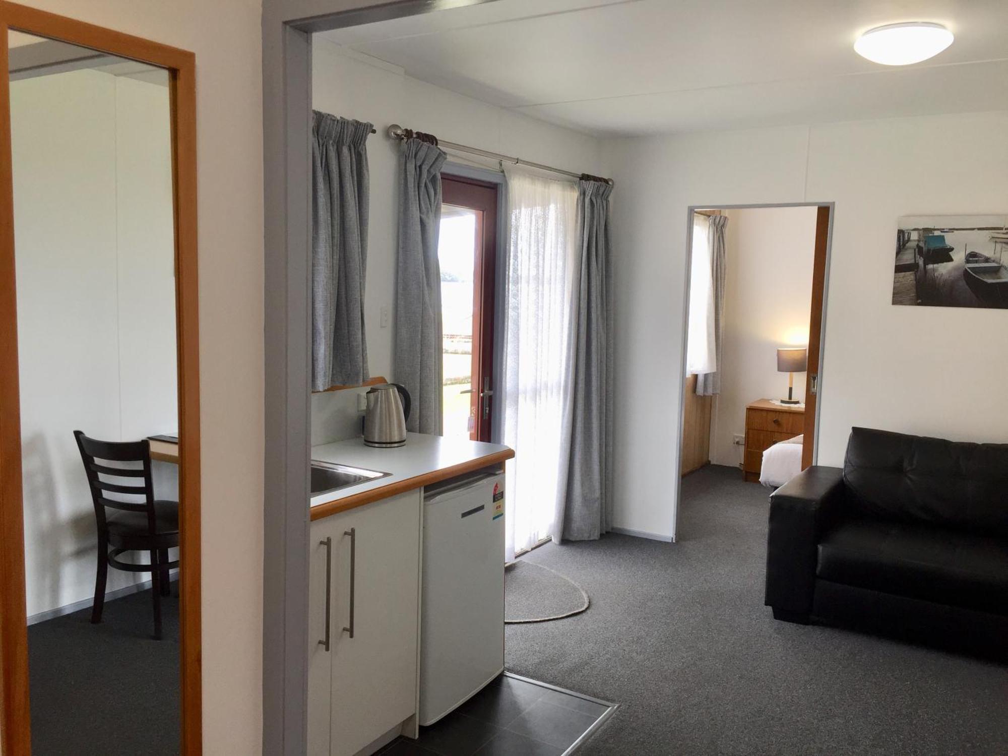 Regatta Point Tavern & Holiday Villas Strahan Dış mekan fotoğraf