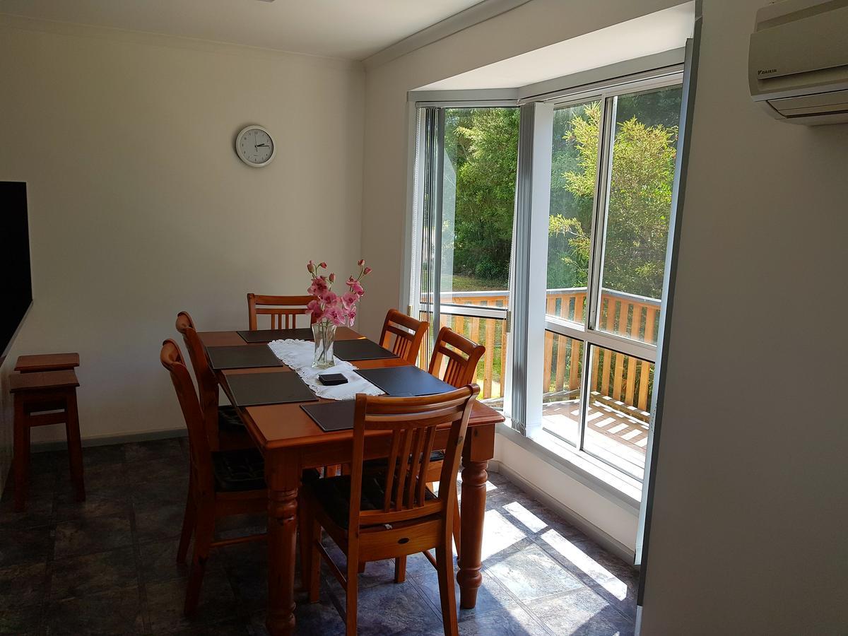 Regatta Point Tavern & Holiday Villas Strahan Dış mekan fotoğraf